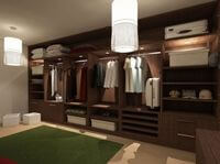 Классическая гардеробная комната из массива с подсветкой Михайловка