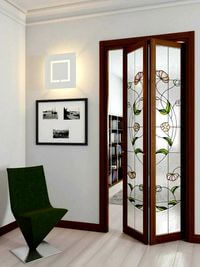 Двери гармошка с витражным декором Михайловка